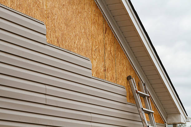 24/7 Emergency Siding Repair experts in DeLand, FL